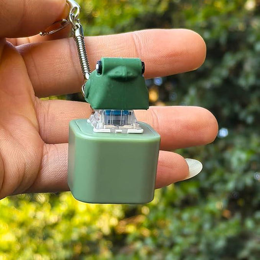 🐸 Croaking Frog Keychain - Realistic Sound Effect Stress Relief Toy