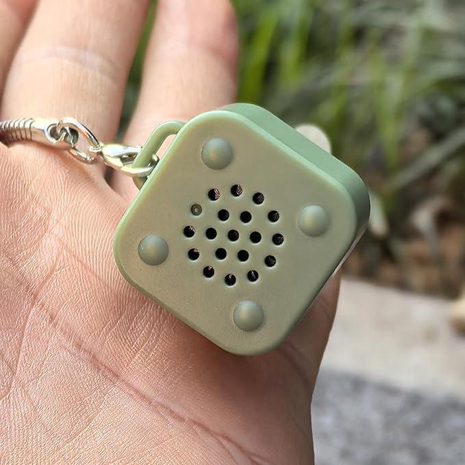 🐸 Croaking Frog Keychain - Realistic Sound Effect Stress Relief Toy
